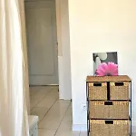 Le Murier - Rez De Jardin Avec Véranda, Terrasse à 5min A Pied De La Avec Parking - By Auraconciergerie Apartamento