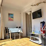 Apartamento Le Murier - Rez De Jardin Avec Véranda, Terrasse à 5min A Pied De La Avec Parking - By Auraconciergerie