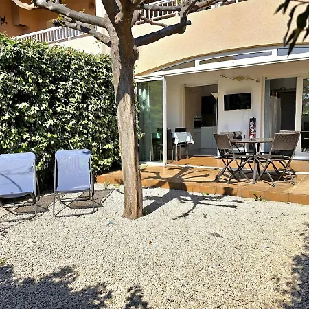 Le Murier - Rez De Jardin Avec Véranda, Terrasse à 5min A Pied De La Avec Parking - By Auraconciergerie * Les Lecques