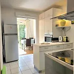 Le Murier - Rez De Jardin Avec Veranda, Terrasse A 5min A Pied De La Avec Parking - By Auraconciergerie Les Lecques