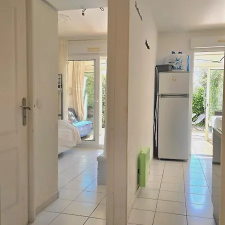 Appartement Le Murier - Rez De Jardin Avec Veranda, Terrasse A 5min A Pied De La Avec Parking - By Auraconciergerie *
