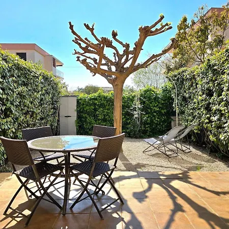 Appartement Le Murier - Rez De Jardin Avec Veranda, Terrasse A 5min A Pied De La Avec Parking - By Auraconciergerie Les Lecques